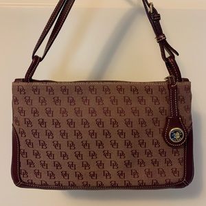Dooney & Bourke shoulder clutch